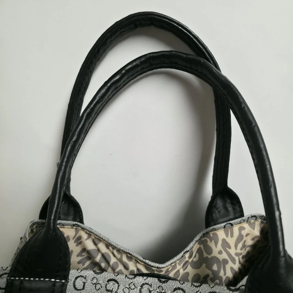 GUESS Bright Candy Shopper Tote Handbag Black Grey G Logo Signature Large Purse
